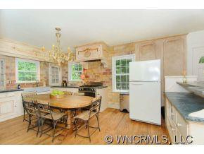 327 Sycamore Drive - Photo 5