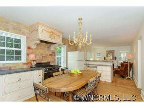 327 Sycamore Drive - Photo 6