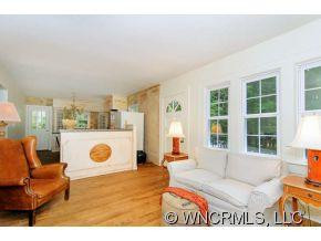 327 Sycamore Drive - Photo 8