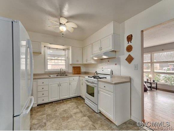 61 PLEASANT RIDGE DR. - Photo 5