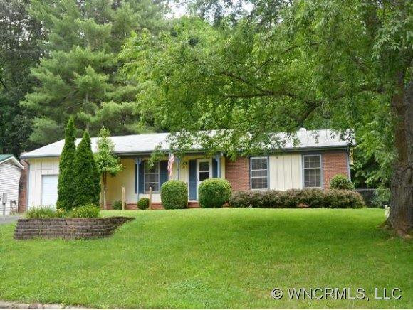 285 FOXCROFT DRIVE