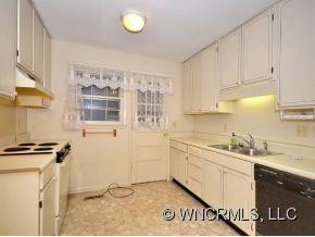 285 FOXCROFT DRIVE - Photo 5