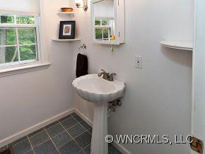 395 Lytle Cove Road - Photo 16