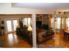 133 Ashworth Avenue - Photo 2