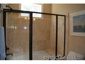 133 Ashworth Avenue - Photo 16