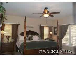 133 Ashworth Avenue - Photo 8