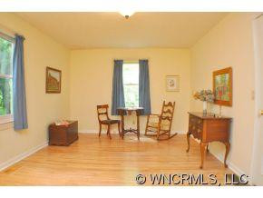 71 N. Meadow View Drive - Photo 4
