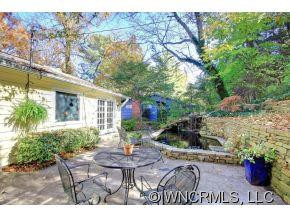 11 Maplewood - Photo 2
