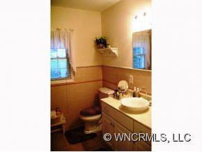 111 ARTHUR ROAD - Photo 16
