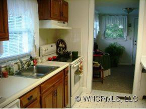 111 ARTHUR ROAD - Photo 10