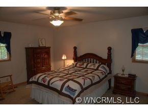 106 PINE TREE LANE - Photo 13