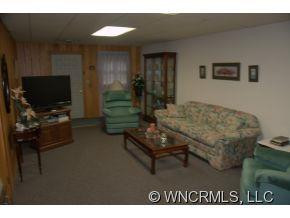 106 PINE TREE LANE - Photo 17