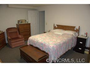 106 PINE TREE LANE - Photo 18