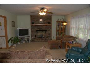 106 PINE TREE LANE - Photo 7