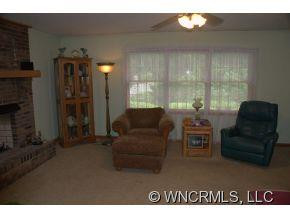 106 PINE TREE LANE - Photo 9