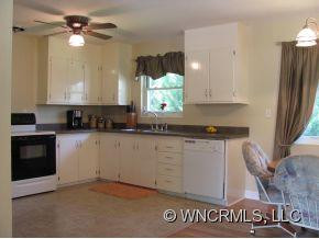 22 Robinson Avenue - Photo 3