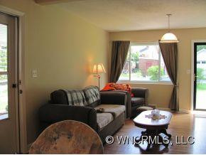 22 Robinson Avenue - Photo 4
