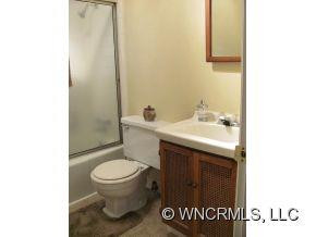 22 Robinson Avenue - Photo 8