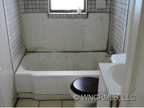 110 WATSON RD - Photo 6