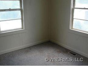 110 WATSON RD - Photo 8