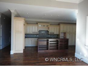 5 GALE  KELLY COURT - Photo 5