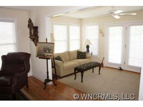 123 Charleston Court - Photo 12