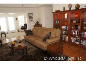 123 Charleston Court - Photo 10