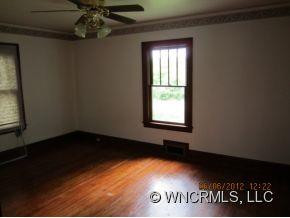70 Noble - Photo 15