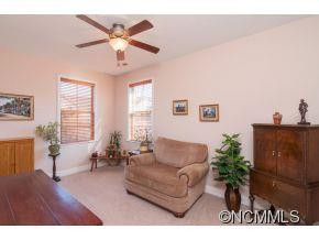 110 Mountain Meadow Circle - Photo 12