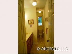813 Barbara Boulevard - Photo 9