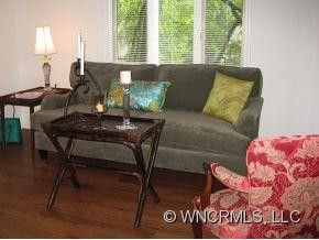 358 Cumberland - Photo 2