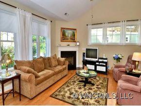 113 FAIRVIEW OAKS LANE - Photo 2