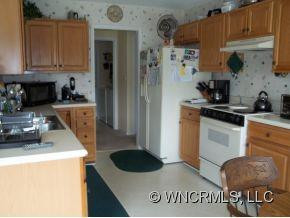 395 Glensprings Drive - Photo 6