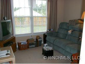 395 Glensprings Drive - Photo 10