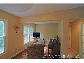 17 Azalea Terrace - Photo 14
