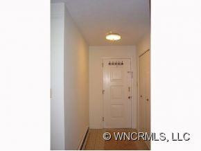 85 Woodbury Road - Photo 2