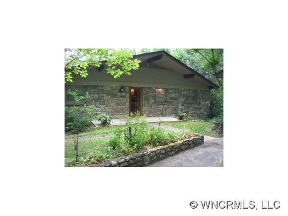 43 Red Oak Drive