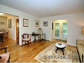 15 CARJEN AVENUE - Photo 3