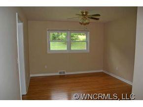 496 Shelton Street - Photo 14