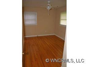 496 Shelton Street - Photo 19