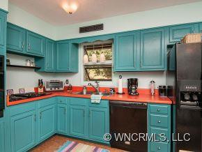 15 Old Lakey Gap Rd - Photo 10