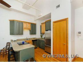 59 COLLEGE STREET #202 - Photo 8
