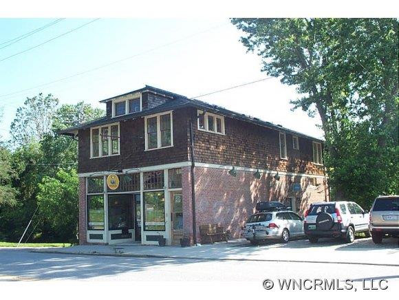 241 Broadway St Unit 202