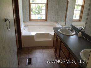 26 Country Meadows Drive - Photo 11