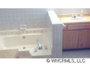 28 Gatewood Road - Photo 10