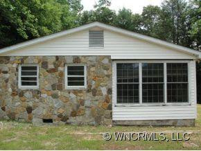 2662 BOBS CREEK RD - Photo 2