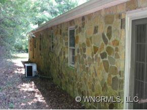2662 BOBS CREEK RD - Photo 3