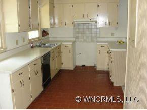 2662 BOBS CREEK RD - Photo 5