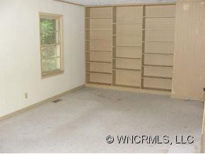 2662 BOBS CREEK RD - Photo 6