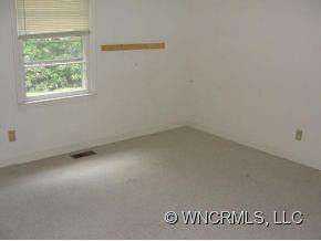 2662 BOBS CREEK RD - Photo 9